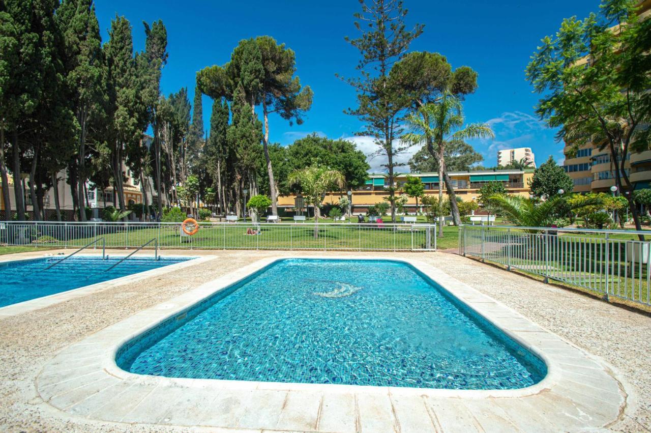 El Rocío en la playa de Cariluela Apartamento Torremolinos Exterior foto