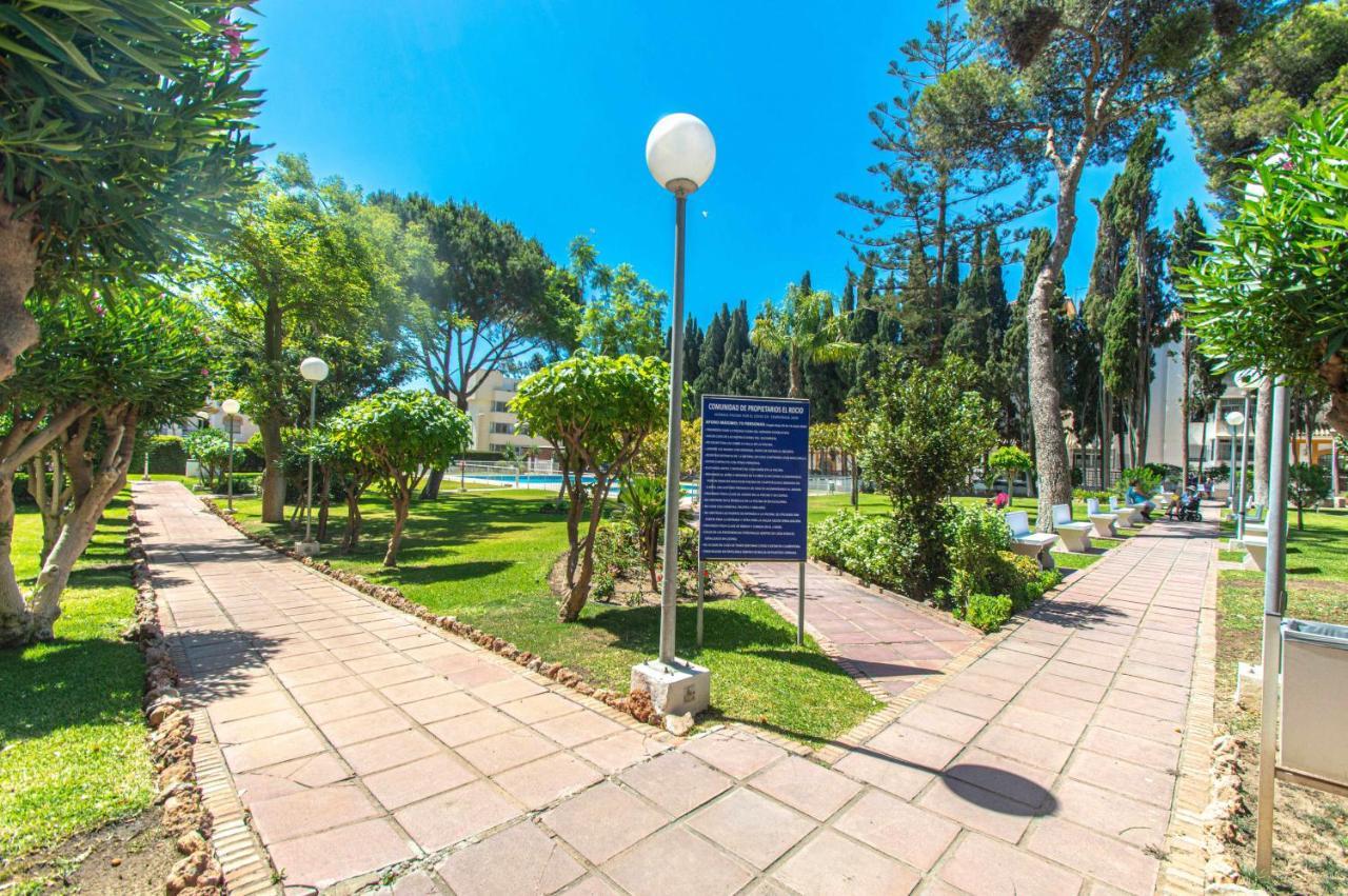 El Rocío en la playa de Cariluela Apartamento Torremolinos Exterior foto